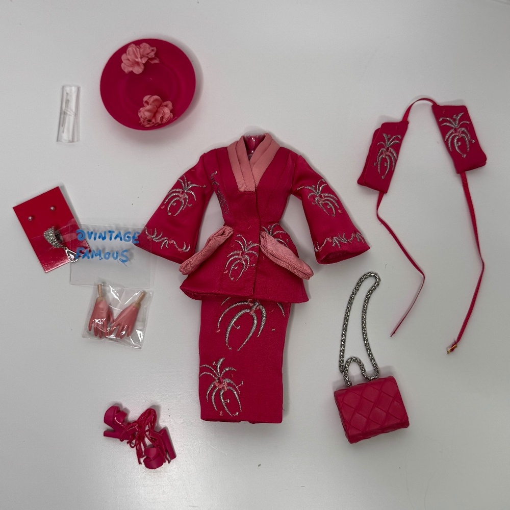 Popular Monogram Integrity Toys Fashion Doll Hat Suit Bracelet Earrings Heels